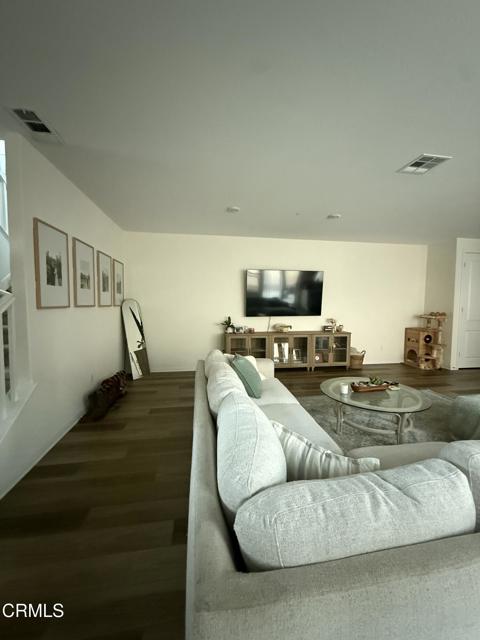 77 Central Avenue, Fillmore CA: https://media.crmls.org/mediaz/55cdb992-5894-4ab2-900f-90a5ab769edb.jpg