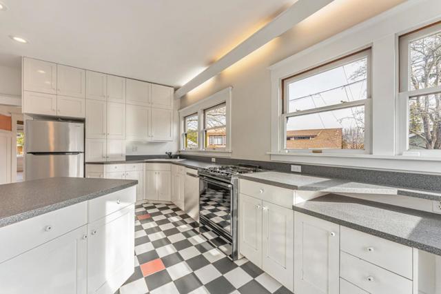 5150 Coronado Avenue, Oakland CA: https://media.crmls.org/mediaz/55ceb60b-3408-4a59-97f9-4145adde64fe.jpg