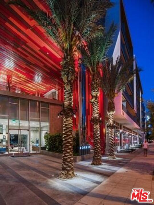 7141 Santa Monica Boulevard, West Hollywood CA: https://media.crmls.org/mediaz/55d0355b-ed8a-4c29-8944-abf3c5e4505a.jpg