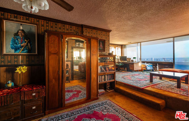 8787 Shoreham Drive, West Hollywood CA: https://media.crmls.org/mediaz/55d0715b-aafe-44ab-8798-1302f8c4e950.jpg