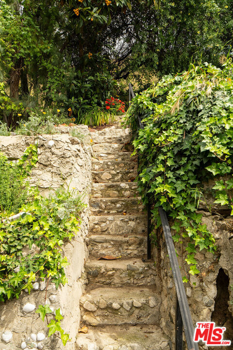 Image 17 of 24 For 2354 Landa Street