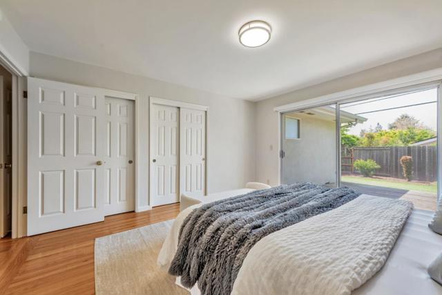 171 E Creek Drive, Menlo Park CA: https://media.crmls.org/mediaz/55d34b77-ffe1-49dc-8d1c-97f71cba0766.jpg