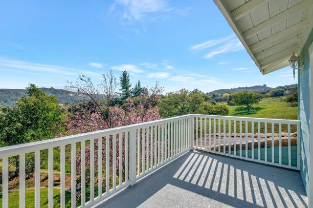 Image 23 of 49 For 2340 Mount Elena Way