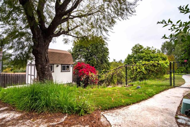 Detail Gallery Image 35 of 53 For 436 Montana Luna Ct, Escondido,  CA 92025 - 4 Beds | 2/1 Baths