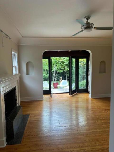 3860 Minerva Avenue, Los Angeles CA: https://media.crmls.org/mediaz/55d4c5ba-a2c6-4af7-9247-4acca39afec2.jpg