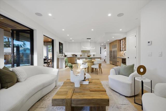 852 La Para Avenue, Palo Alto CA: https://media.crmls.org/mediaz/55d53a1c-7369-4409-958f-cadf430f0618.jpg