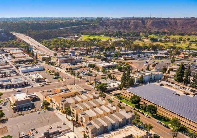 4537 Rainier, San Diego CA: https://media.crmls.org/mediaz/55d5d289-3a7f-4842-a2ce-764b5313a1c7.jpg
