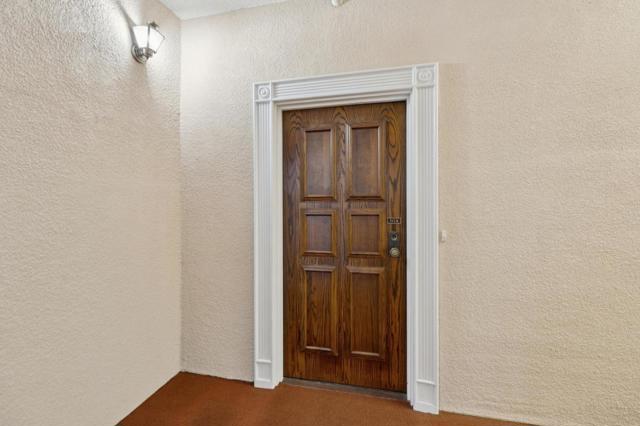 555 Laurel Avenue, San Mateo CA: https://media.crmls.org/mediaz/55d712a9-4abb-4ee6-830a-4e3d0c502905.jpg