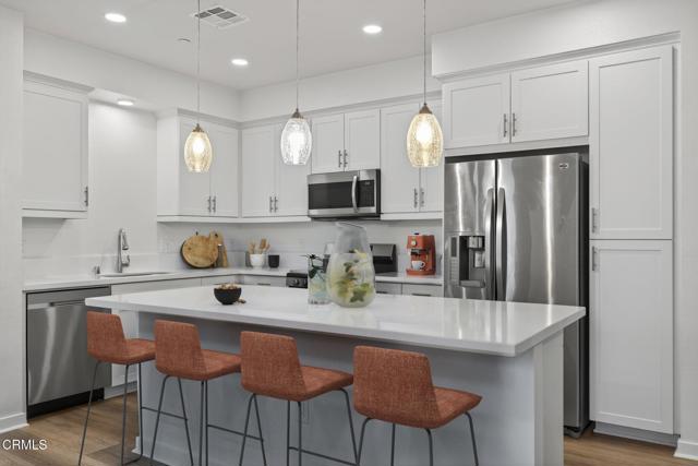 Detail Gallery Image 7 of 75 For 611 Winchester Dr, Oxnard,  CA 93036 - 3 Beds | 3/1 Baths