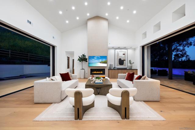 5758 60 Las Palomas, Rancho Santa Fe CA: https://media.crmls.org/mediaz/55d876ac-9b4c-496d-b2e4-317f1e36bddf.jpg