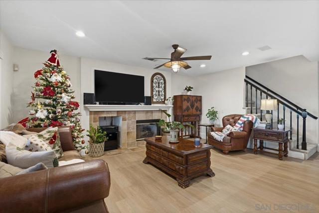 1528 Hendrix Pl, Chula Vista CA: https://media.crmls.org/mediaz/55d8b2cb-b5e1-40b7-a1c1-f1d6c999d28b.jpg