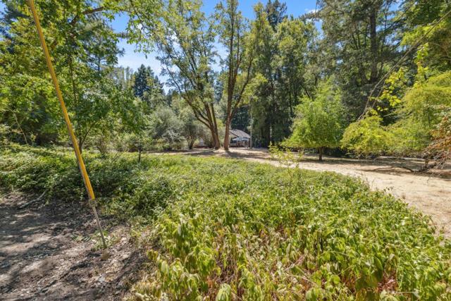 9925 Love Creek Road, Ben Lomond CA: https://media.crmls.org/mediaz/55d8eb8d-eb31-43ad-ba88-659d21f234b9.jpg