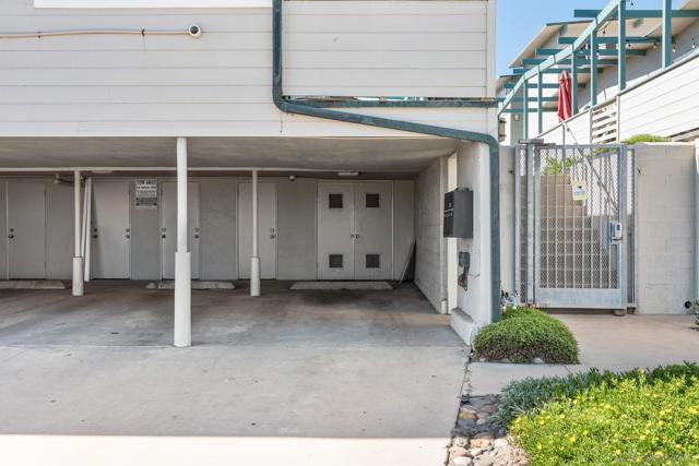 1680 Seacoast Drive, Imperial Beach CA: https://media.crmls.org/mediaz/55d993b5-1107-46ce-92c0-2612a776d8cf.jpg
