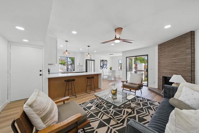 Detail Gallery Image 1 of 31 For 1915 via Las Palmas, National City,  CA 91950 - 2 Beds | 2 Baths