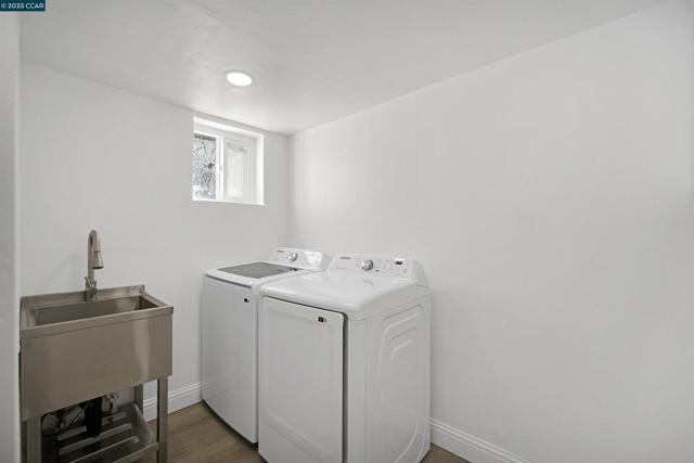 767 47Th St, Oakland CA: https://media.crmls.org/mediaz/55d9b54d-a9d1-4f25-aaae-56bd105b12a9.jpg