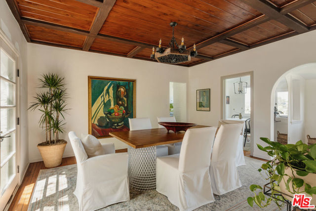 3744 Clayton Avenue, Los Angeles CA: https://media.crmls.org/mediaz/55d9d42b-0b3b-4bdb-a164-ae2f65981be5.jpg
