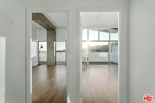 1155 N La Cienega Boulevard, West Hollywood CA: https://media.crmls.org/mediaz/55daacbf-5c1f-4929-b67e-c1ace388c049.jpg