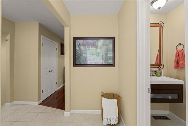 20910 Outer Zayante Road, Los Gatos CA: https://media.crmls.org/mediaz/55db6cdc-94da-4e00-80ab-71792bbfc495.jpg