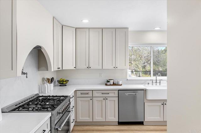 Detail Gallery Image 23 of 58 For 2918 Fairview Dr, Vista,  CA 92084 - 4 Beds | 3 Baths