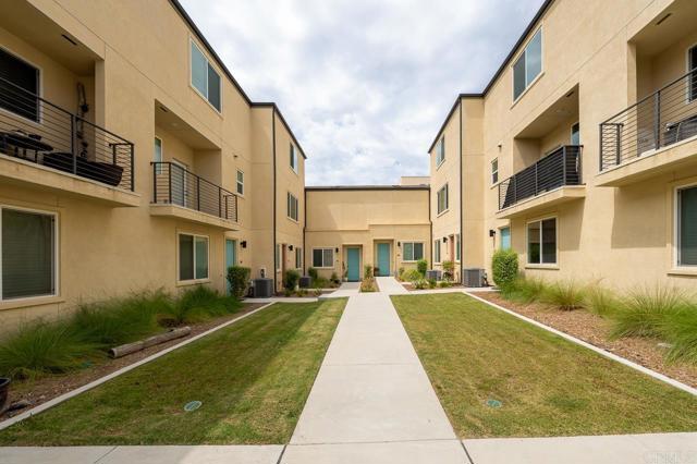 Detail Gallery Image 32 of 49 For 5232 Beachfront Cove St #81,  San Diego,  CA 92154 - 4 Beds | 3/1 Baths