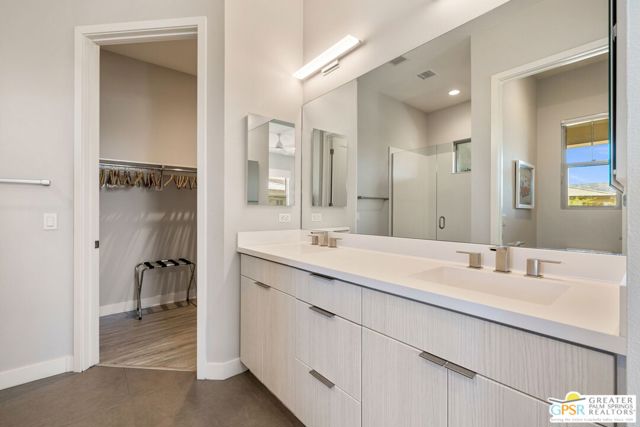 504 Retreat Circle, Palm Desert CA: https://media.crmls.org/mediaz/55dc5f78-bda0-4120-8070-6c30fd314927.jpg
