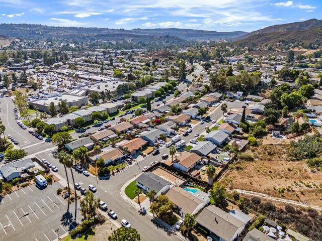 Detail Gallery Image 28 of 40 For 13328 Silver Lake Dr, Poway,  CA 92064 - 3 Beds | 2 Baths