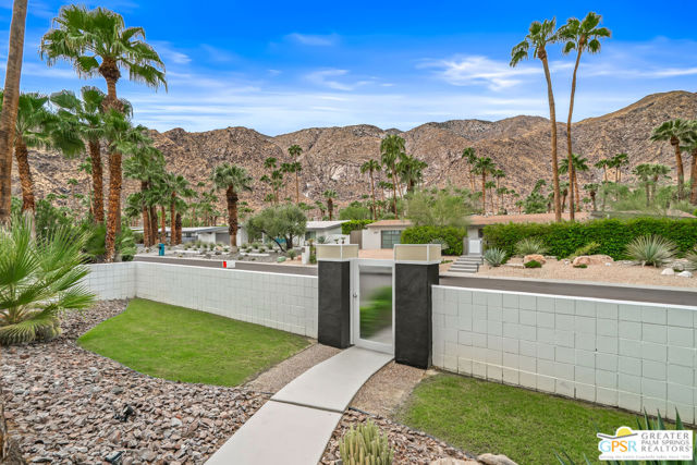 844 N Topaz Circle, Palm Springs, CA 92262