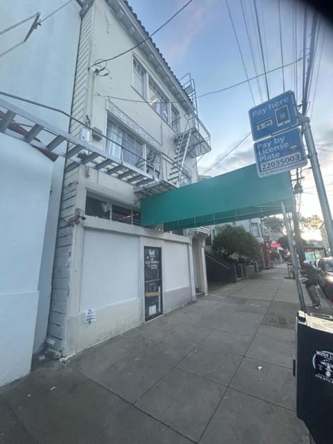3545 20th Street, San Francisco CA: https://media.crmls.org/mediaz/55dea5be-427c-46cc-b252-5eae35c27d85.jpg
