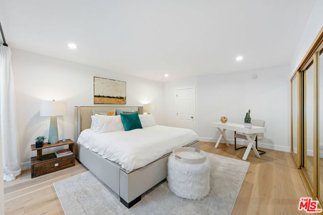 6502 Dume Drive, Malibu CA: https://media.crmls.org/mediaz/55df41cf-cd53-4391-803f-4b4c0614ebb5.jpg