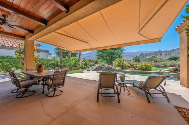 57205 Merion, La Quinta CA: https://media.crmls.org/mediaz/55e0450f-31d4-4765-af16-845d3b0b3ac7.jpg
