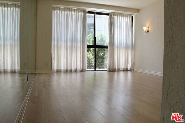 10790 Wilshire Boulevard, Los Angeles CA: https://media.crmls.org/mediaz/55e0eefe-8283-42a7-9f69-adbf2788093c.jpg