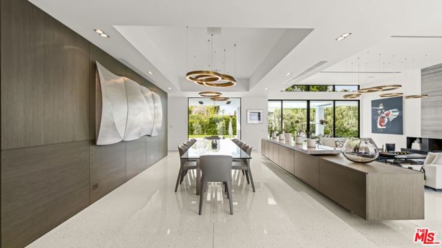16032 VALLEY VISTA Boulevard, Encino CA: https://media.crmls.org/mediaz/55e26379-065b-4894-a240-81e5ba970ebc.jpg