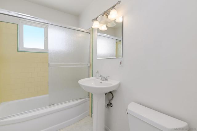 6330 Blanchard Rd, La Mesa CA: https://media.crmls.org/mediaz/55e276f7-948c-45f5-8a86-965aa56634e3.jpg