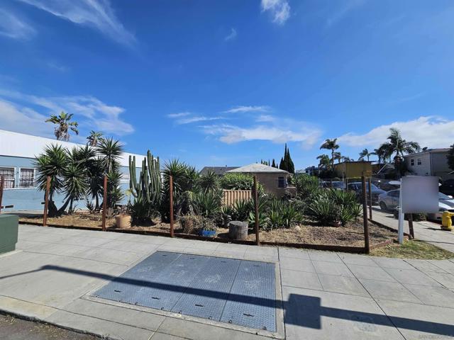 1135 41 26th Street, San Diego CA: https://media.crmls.org/mediaz/55e2813d-3c6f-46c1-882d-c8bdc0551f46.jpg