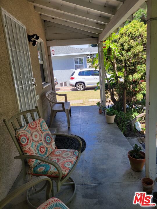 3955 Bentley Avenue, Culver City, California 90232, 2 Bedrooms Bedrooms, ,1 BathroomBathrooms,Single Family Residence,For Sale,Bentley,24429659