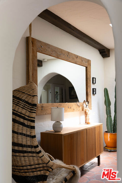 1012 Superba Avenue, Venice CA: https://media.crmls.org/mediaz/55e2ed18-c633-4d79-aad0-4ed37df37009.jpg