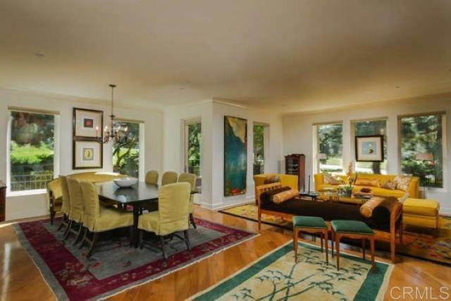 Detail Gallery Image 2 of 15 For 1040 Genter St #205,  La Jolla,  CA 92037 - 3 Beds | 2/1 Baths