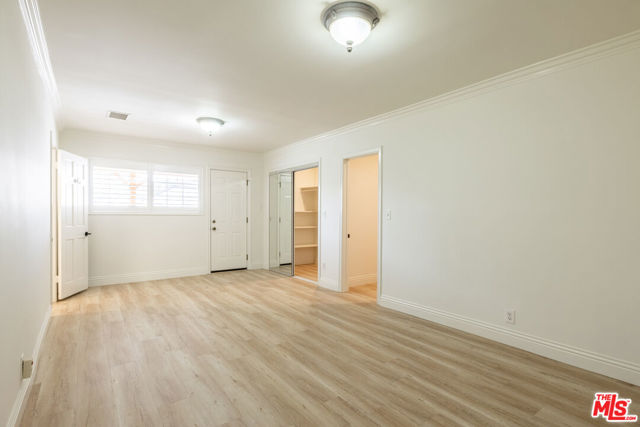 445 S Mansfield Avenue, Los Angeles CA: https://media.crmls.org/mediaz/55e497f2-2406-4ca2-aa15-6b8517970596.jpg