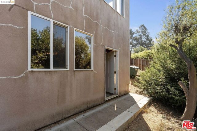 436 Panoramic Way, Berkeley CA: https://media.crmls.org/mediaz/55e4b408-4d36-40f0-9c83-689d8ffe6193.jpg