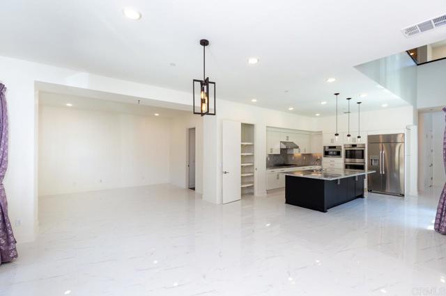 13720 Solana Crest Trl, Carmel Valley CA: https://media.crmls.org/mediaz/55e4df33-f1dc-48d4-a903-eb16a1cafa6f.jpg