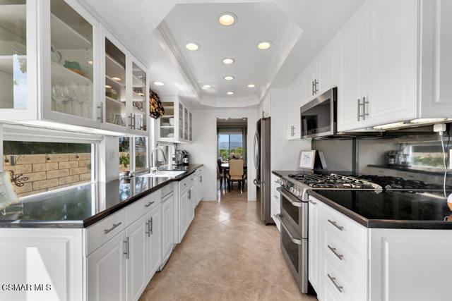 13101 Thomasville Court, Moorpark CA: https://media.crmls.org/mediaz/55e571ab-a0c3-497b-b13b-ac92aaa16c22.jpg