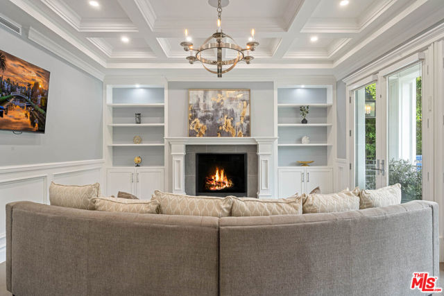 126 N Canyon View Drive, Los Angeles CA: https://media.crmls.org/mediaz/55e5e9bb-fee7-4e8a-ad2a-15148e0fedd6.jpg