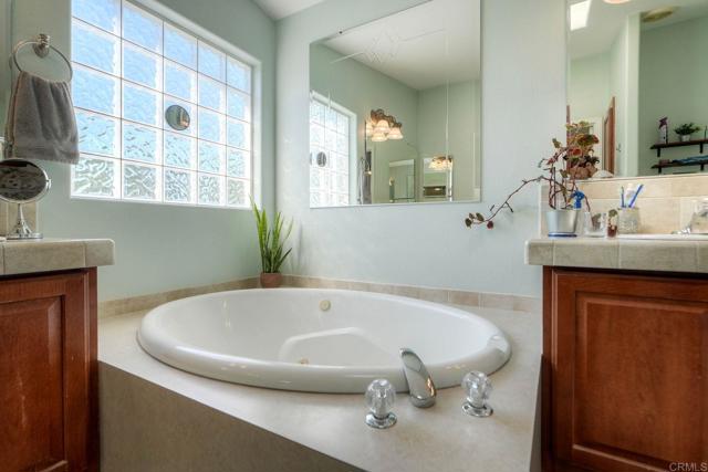 18218 Paradise Mountain Rd Spc 80, Valley Center CA: https://media.crmls.org/mediaz/55e6bf72-dc79-4b47-9ed3-e063f66a556a.jpg