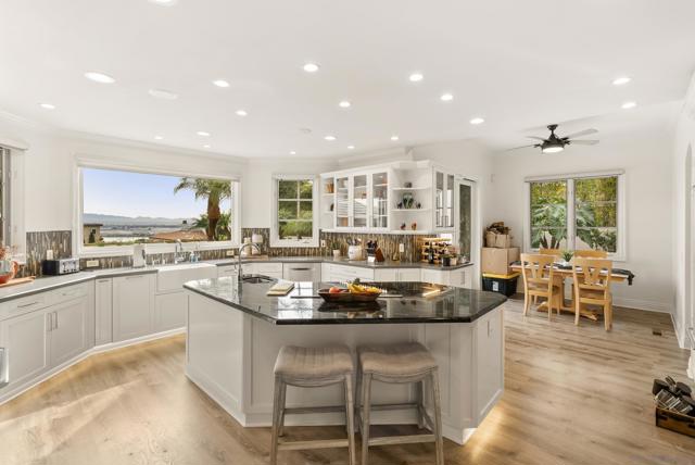 617 Gage Drive, San Diego CA: https://media.crmls.org/mediaz/55e6f8db-f5f4-484b-81a5-76dc765554e5.jpg