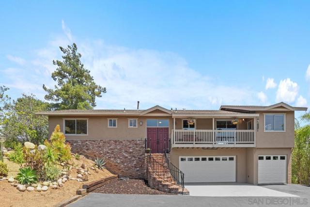 11249 Valle Vista Rd, Lakeside CA: https://media.crmls.org/mediaz/55e74128-0837-4363-8939-9447933c1826.jpg