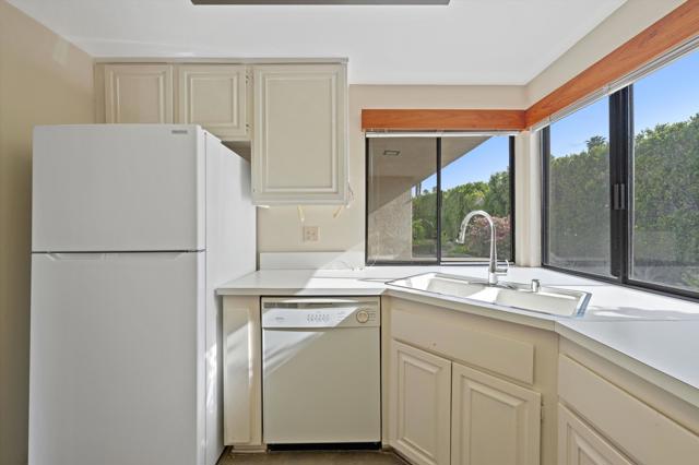 Image 10 of 29 For 600 Palomar Circle