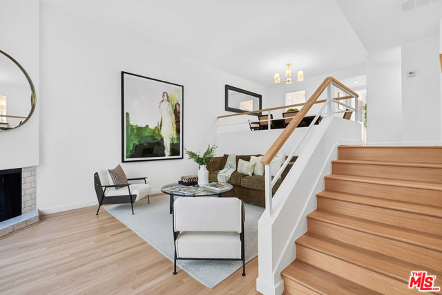 15167 Magnolia Boulevard, E photo 7