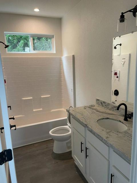 330 W HWY 246, Buellton CA: https://media.crmls.org/mediaz/55e833de-1926-4cad-aeda-cd4129c0ad8b.jpg