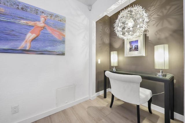 1385 E Via Escuela, Palm Springs CA: https://media.crmls.org/mediaz/55e89019-2b34-4f37-9e92-9f1647d4b8d3.jpg