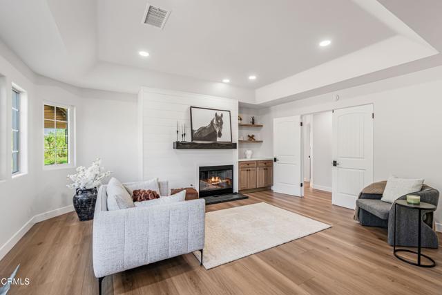 Detail Gallery Image 16 of 60 For 10817 Alysheba Dr, Moorpark,  CA 93021 - 4 Beds | 3/1 Baths